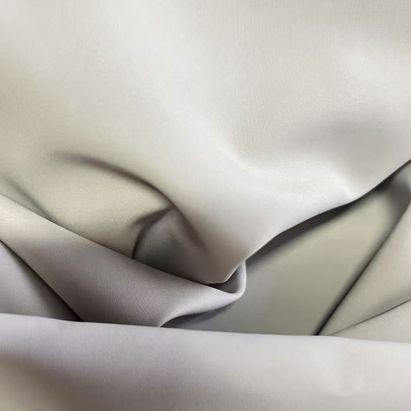 Tissu de printemps entièrement en polyester ultra doux au toucher soyeux