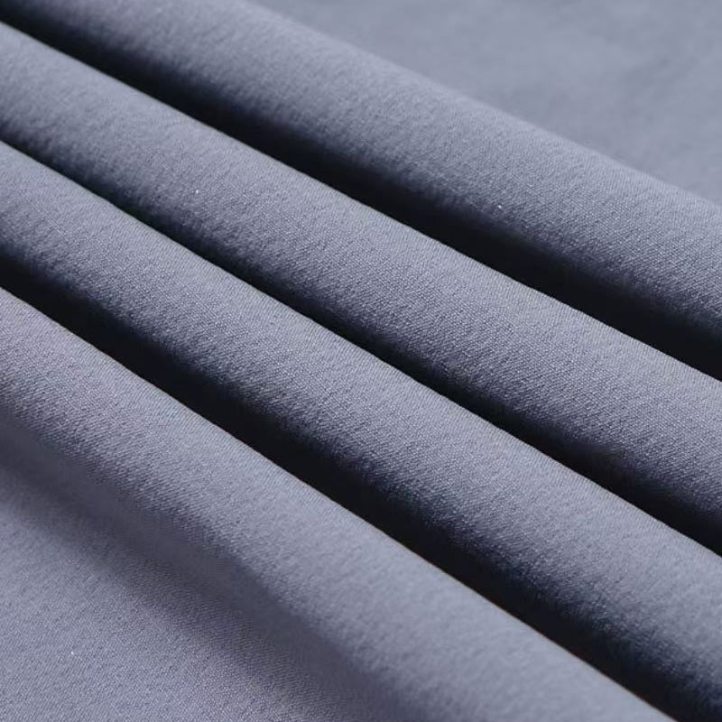 Avantages clés du tissu spandex d'alpinisme à double chaîne en nylon 70D 176 g/m² pour les équipements d'extérieur